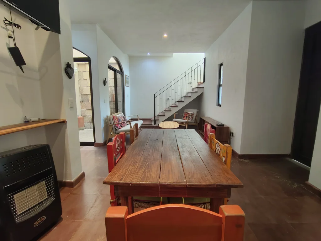 Dining table and dining area